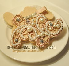 韓式珍珠發(fā)夾 點(diǎn)亮發(fā)型，引領(lǐng)發(fā)飾新風(fēng)尚